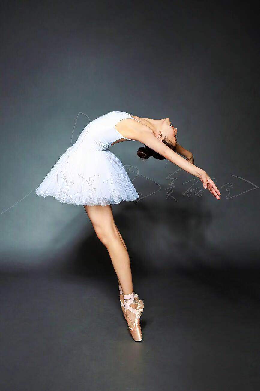 巨蟹座北舞女神,芭蕾专业,张张都是舞者大片