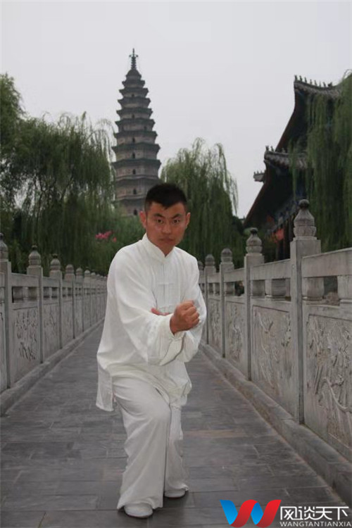 李新建祝贺何氏散手荣获中国文化遗产保护传承人物称号