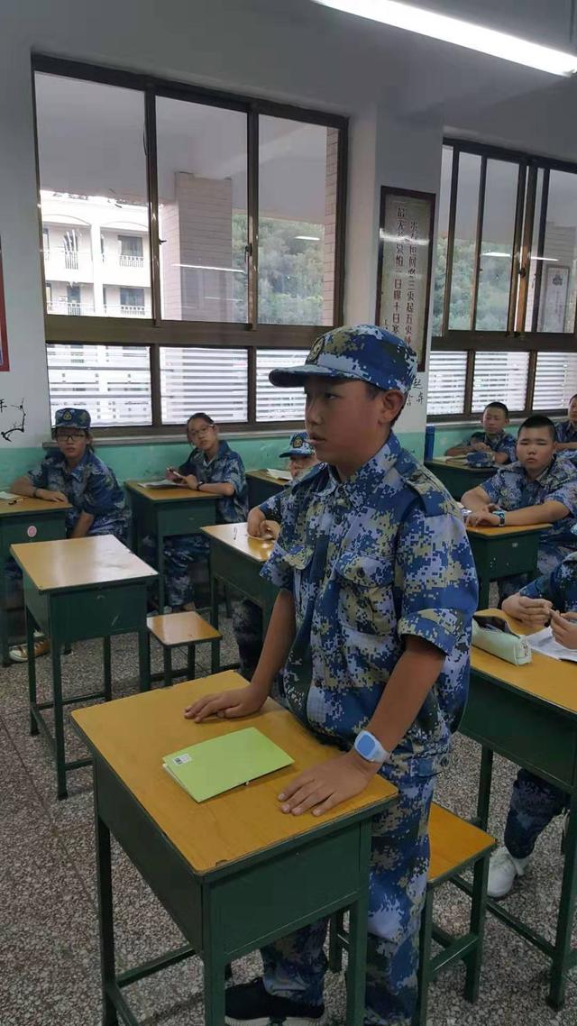 阳泉市实验中学137班邀请优秀毕业生面对面传授学习的葵花宝典