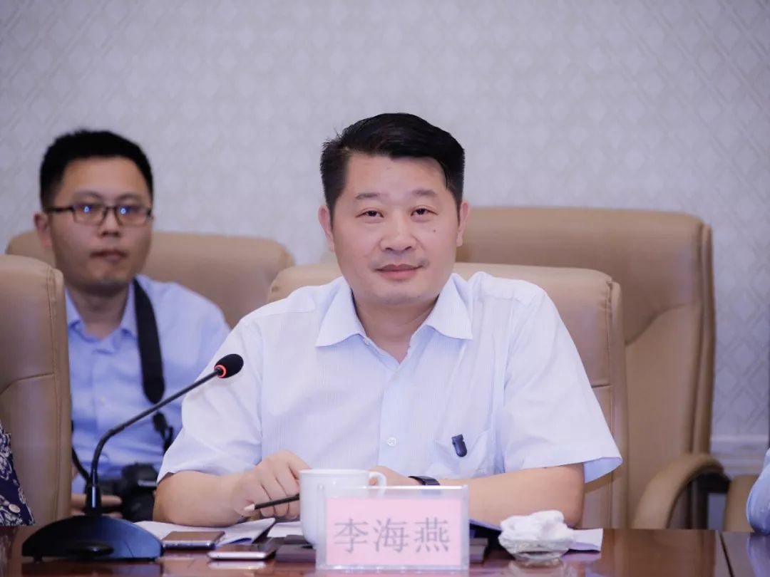 民革中央企业家联谊会召开二届五次会长会议