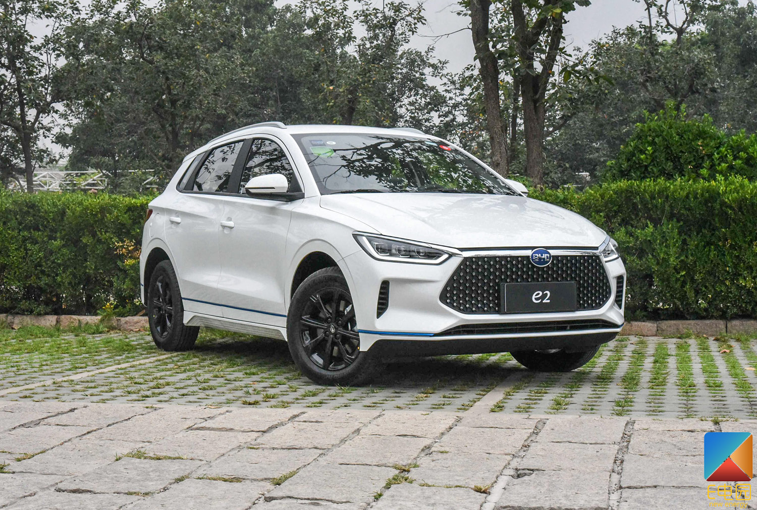 98-11.98万元 比亚迪e2正式上市_搜狐汽车_搜狐网