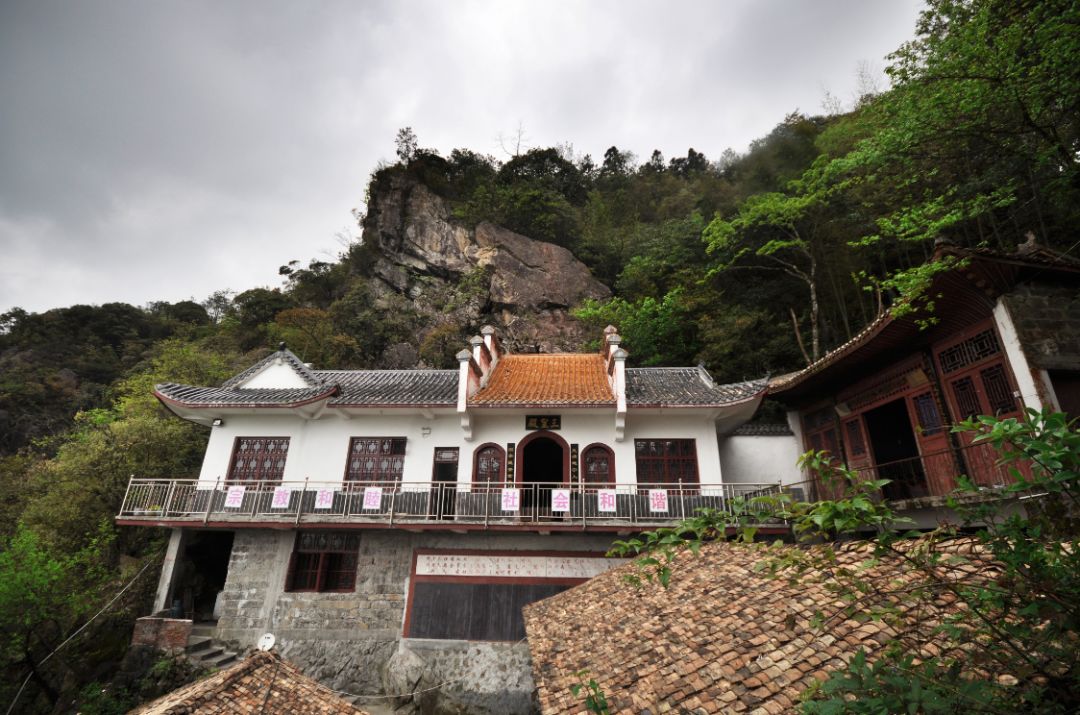 开学季了解下炎陵出国留学第一人尹松桥