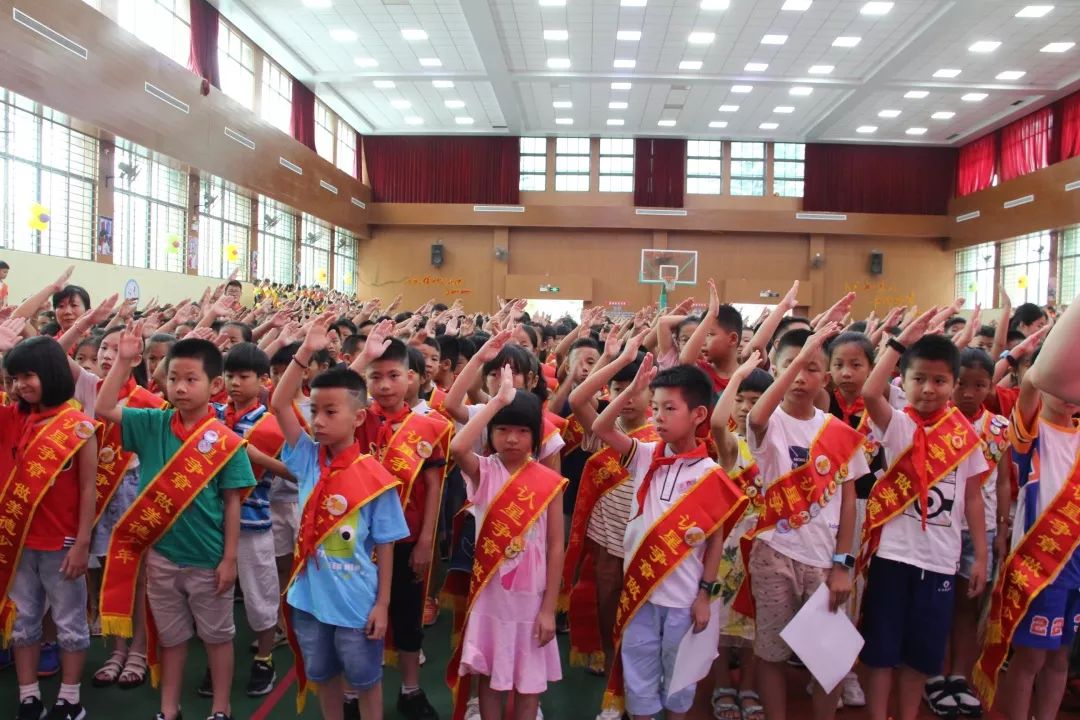 金井镇毓英中心小学图片