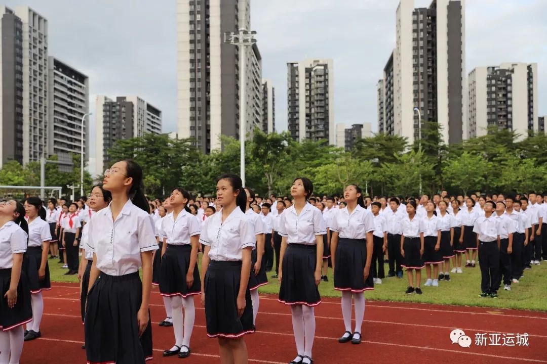 广州一中礼仪服图片