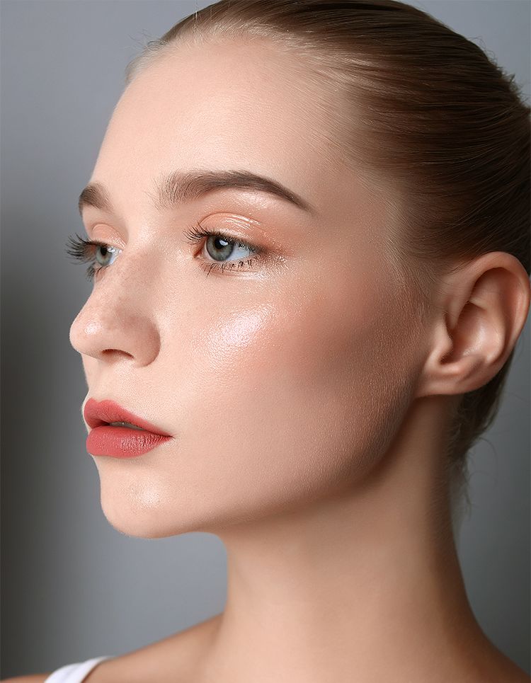 能够润滑肌肤,深层滋养,缓解肌肤的干燥粗糙.