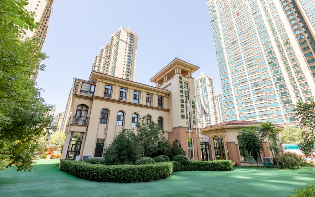 今年9月开始运营自规划配建2所幼儿园(1所已运营)恒大御景半岛学校就