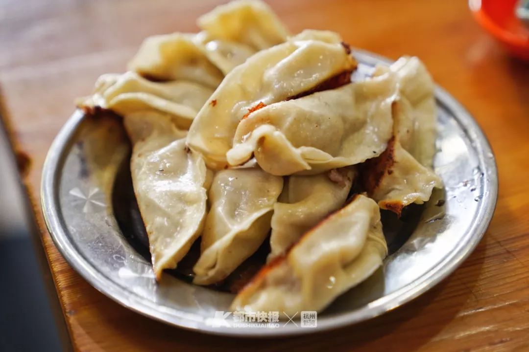 太旺!这家早餐店一天能卖一万多只煎饺