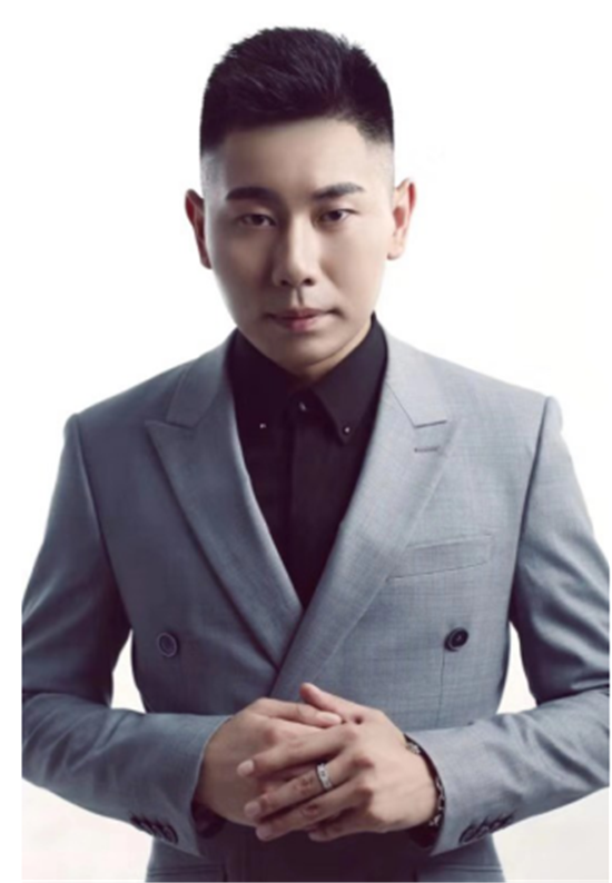 金久哲全新单曲激动的心颤抖的手发行用情歌唱共同奋斗不忘老朋友