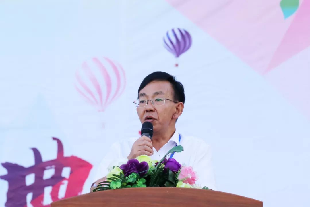 学校当家人——向兴兵校长致辞今日我以榕城为荣,明日榕城定以我为傲!