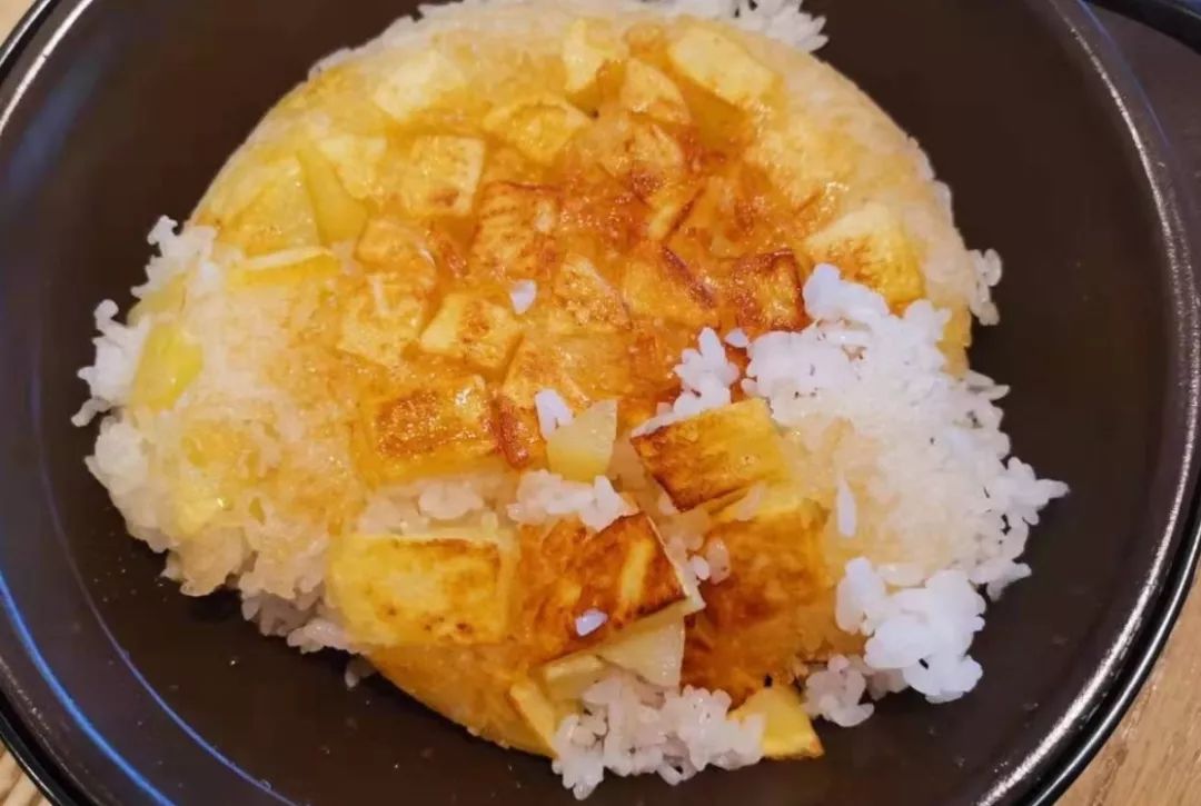 老曲靖的味道罗平砂锅饭