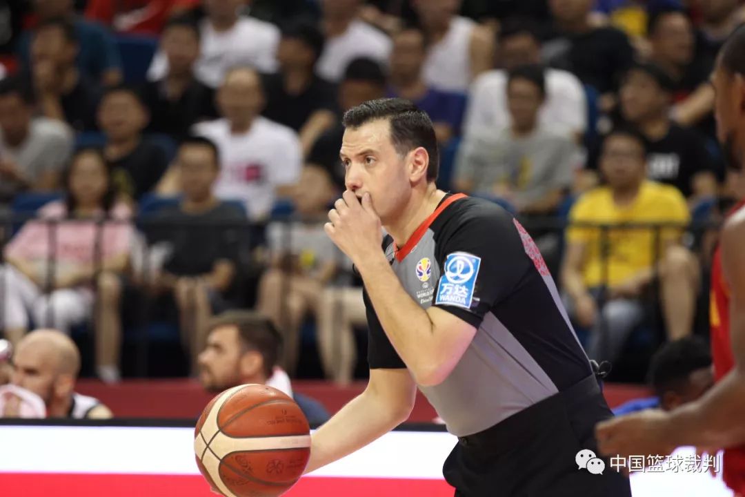 男篮世界杯南京赛区希腊vs黑山执法裁判图集