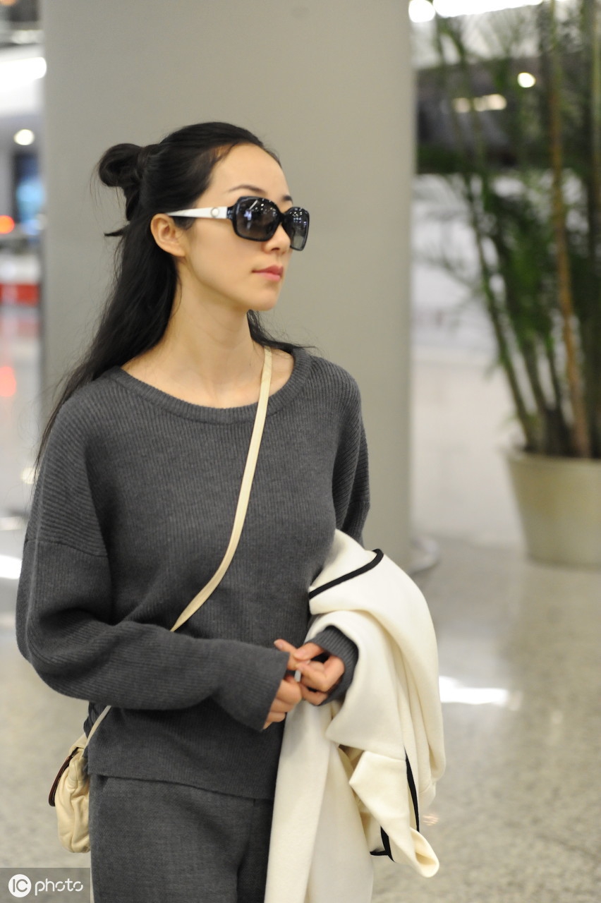 韩雪机场墨镜照,每一张都气质迷人