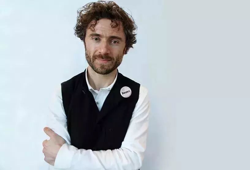 英国设计鬼才thomas用起伏的藤蔓打造东京网红街区