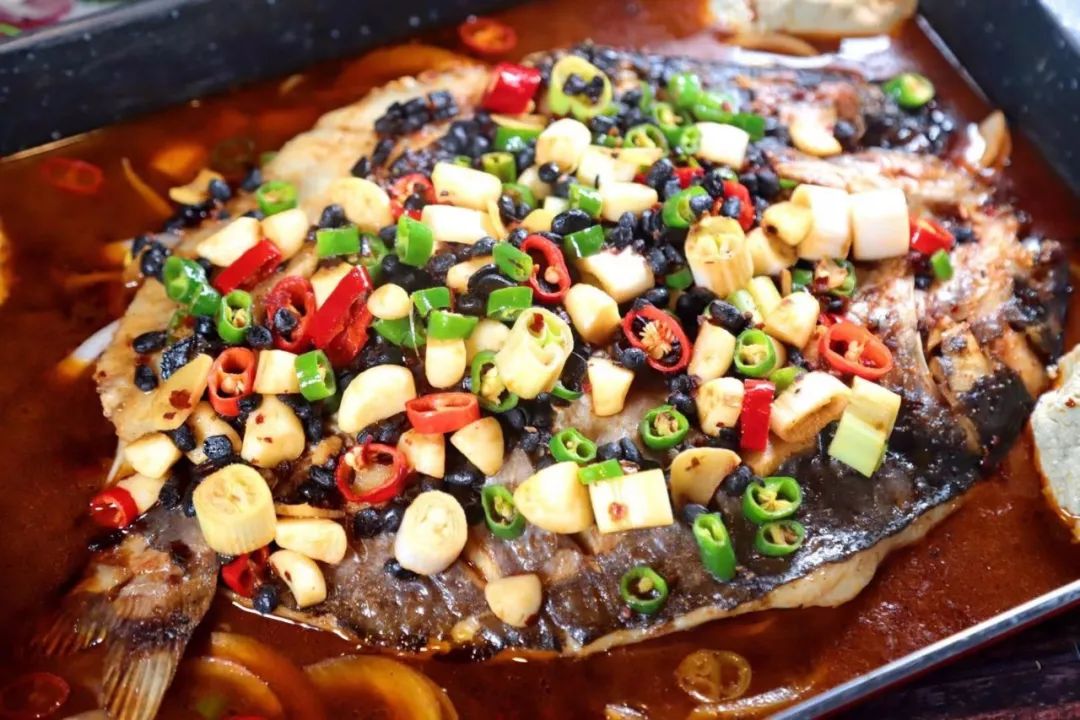 天津这家烤鱼店太太太炫酷了沉浸式3d光影墙8种口味不重样人均50吃到