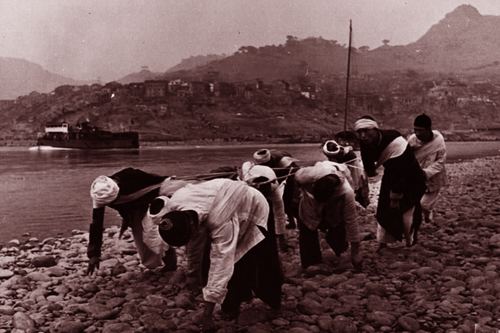 晚清老照片:小女子楚楚可人,巨人和侏儒合影,朝廷高官很威风_清朝