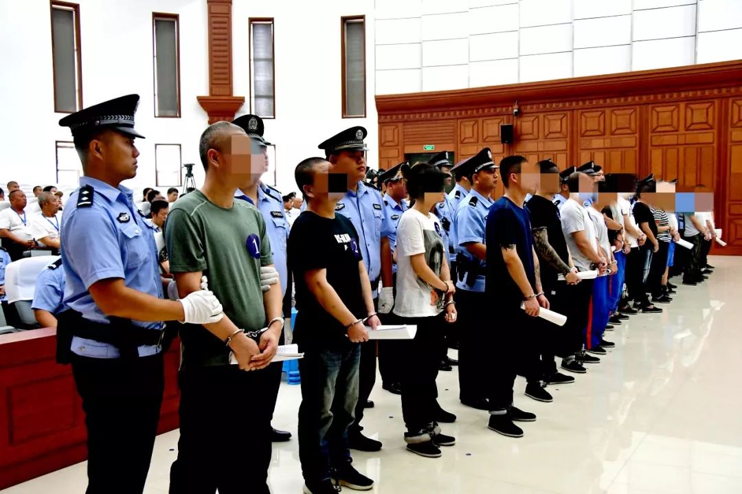 武兴堂等19人涉黑案开审 涉11项罪名庭审预计持续5天