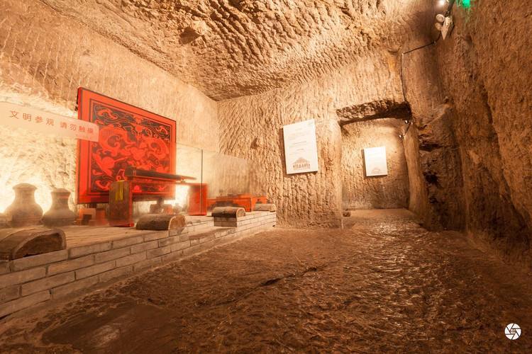 江苏徐州龟山汉墓自驾游整个墓室墓道令人叹为观止长见识了