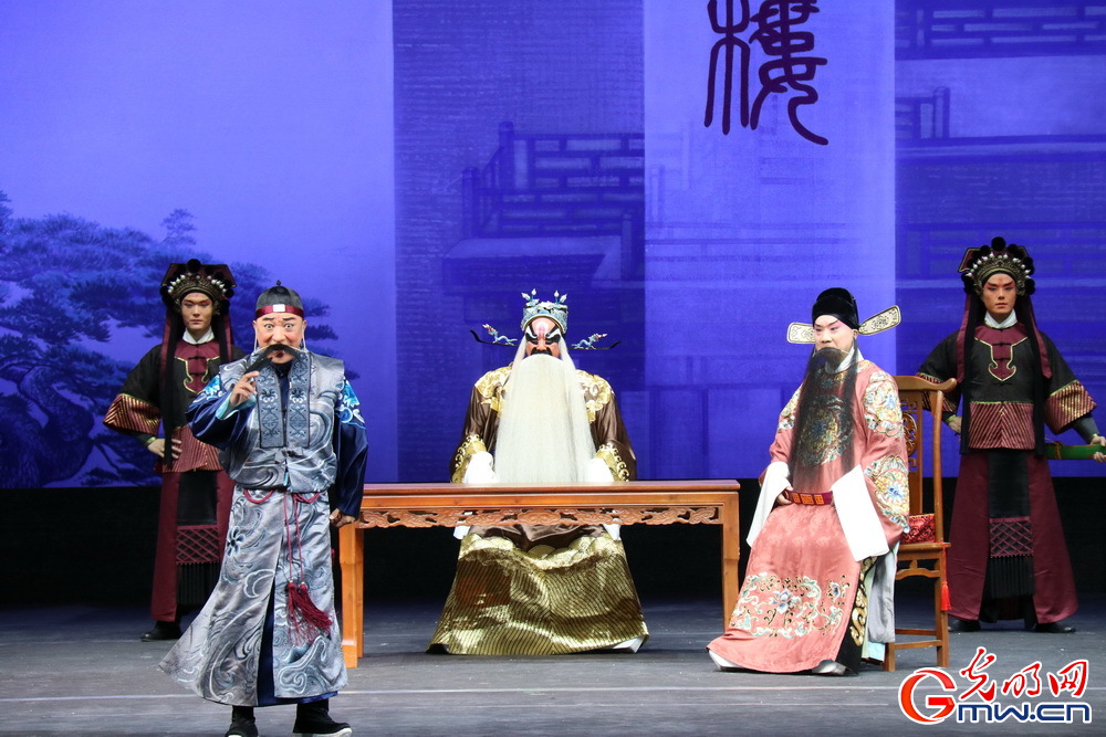 反腐题材新编京剧《郭琇洗堂》亮相北京_郭琇中