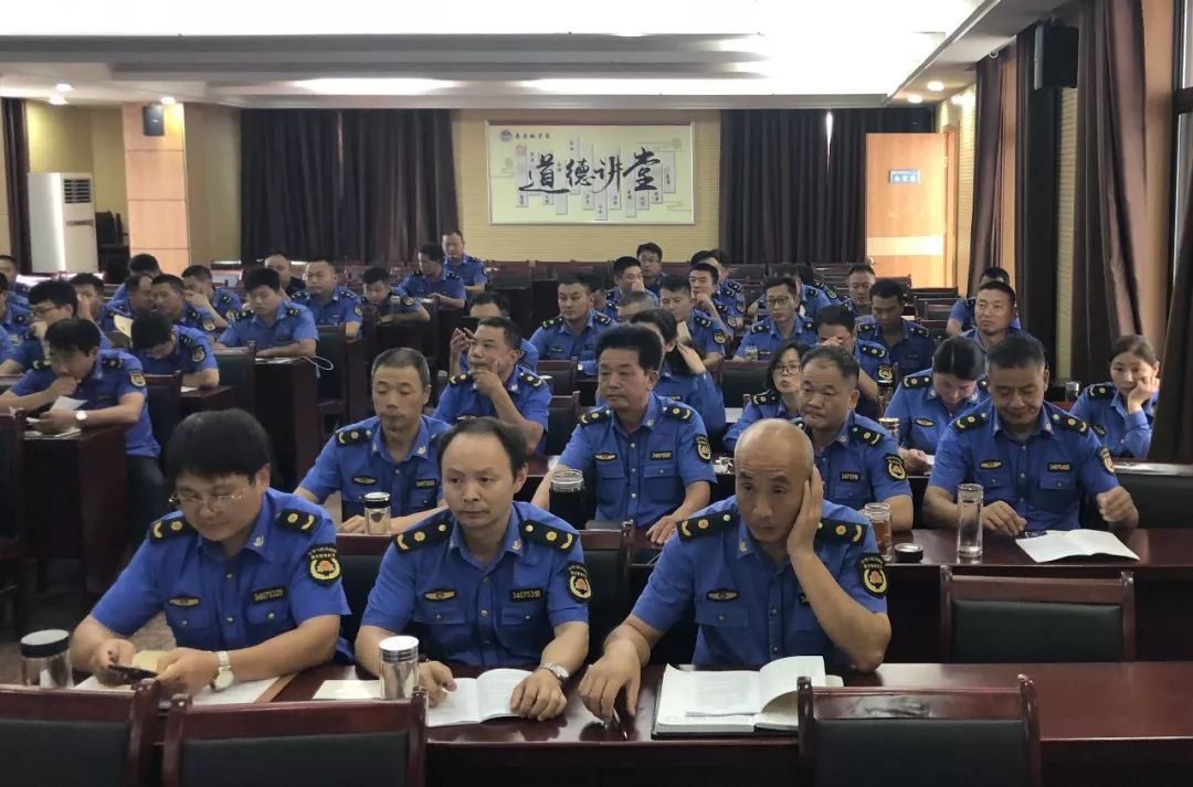 寿县城管局集中学习宣传淮南市城市管理条例