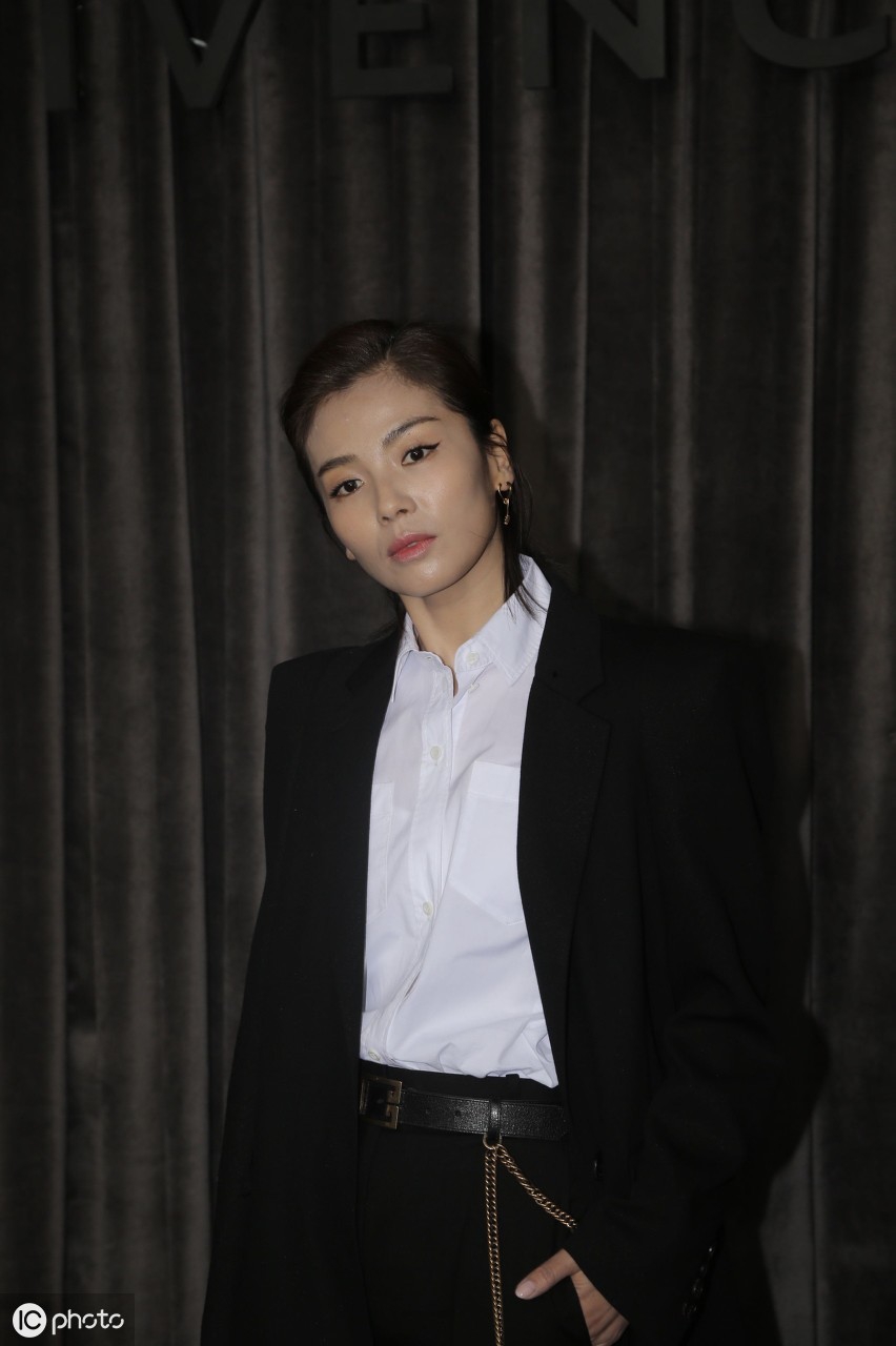 刘涛西装照合辑,梳"大背头"总裁范十足