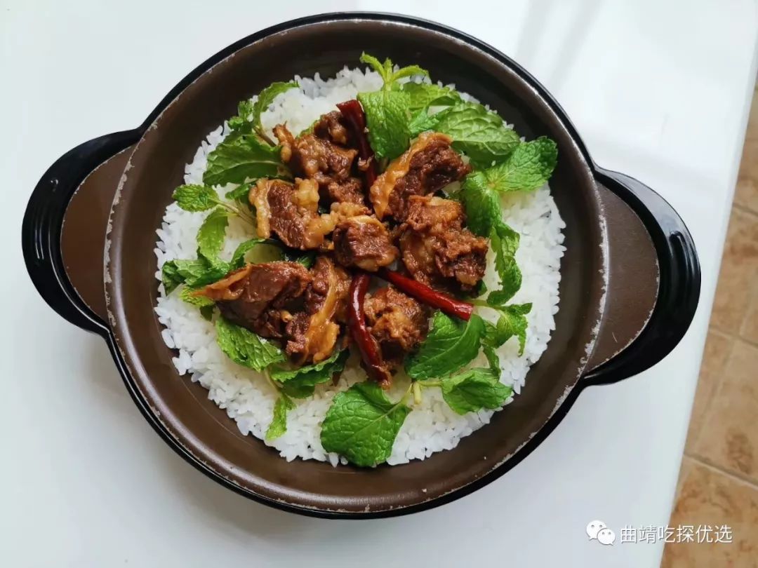 老曲靖的味道罗平砂锅饭