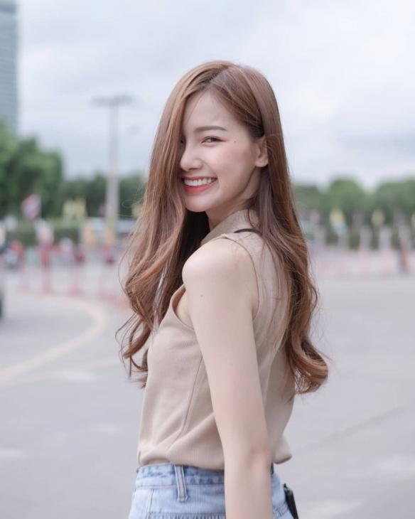 笑容超甜泰国气质美女plakewalin美图欣赏