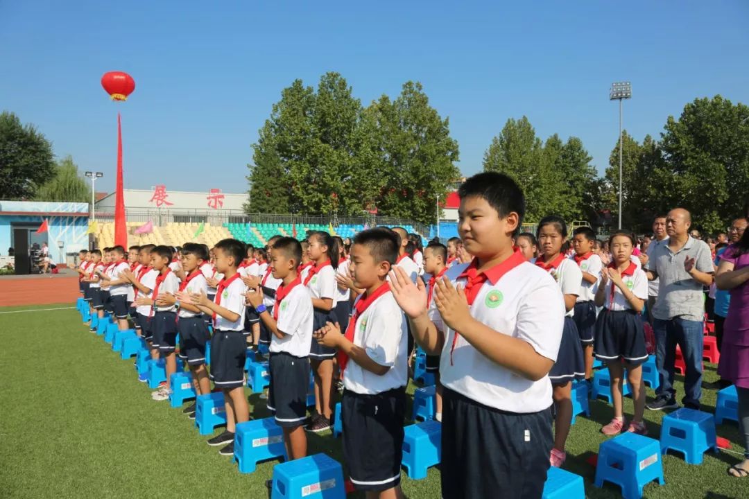 放飞梦想扬帆起航携手共谱新华章北京市海淀区五一小学怀柔分校揭牌