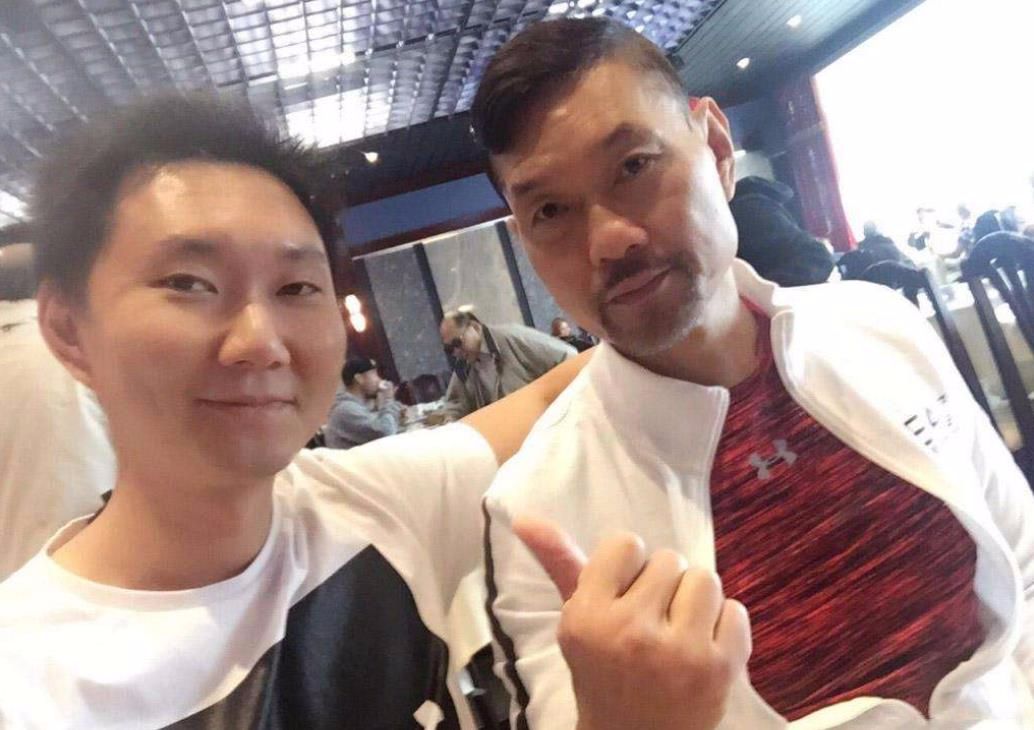 这么多年过去了,虽然周比利已经没有在演艺圈出现了,但是他还是有被