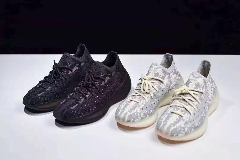 黑白兩雙 yeezy 350 v3 實物圖曝光!越看越香!