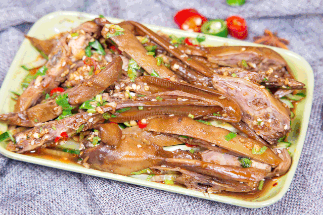 星城空降一只蛙蛙侠邀请各位江湖大侠前来比试味蕾