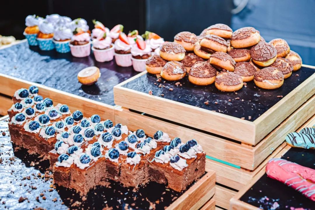 第五届东湖美食节开幕式于兴国宾馆隆重举行