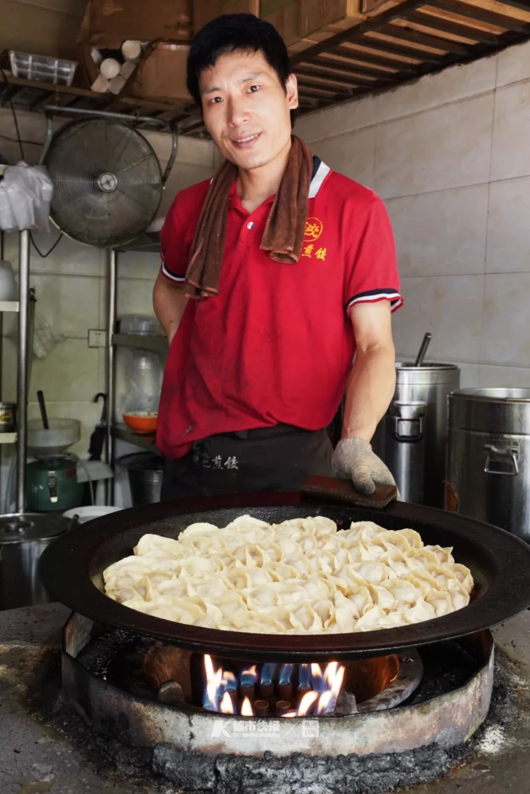 太旺!这家早餐店一天能卖一万多只煎饺
