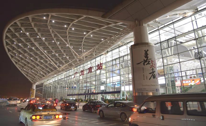 广州南站暑运到发旅客3827.5万人次,日均到发旅客61.7万人次!