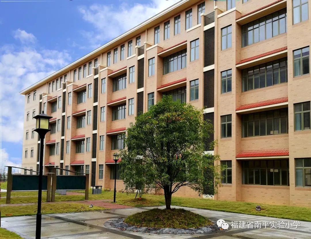 南平一中武夷新区初中部今天正式开学啦