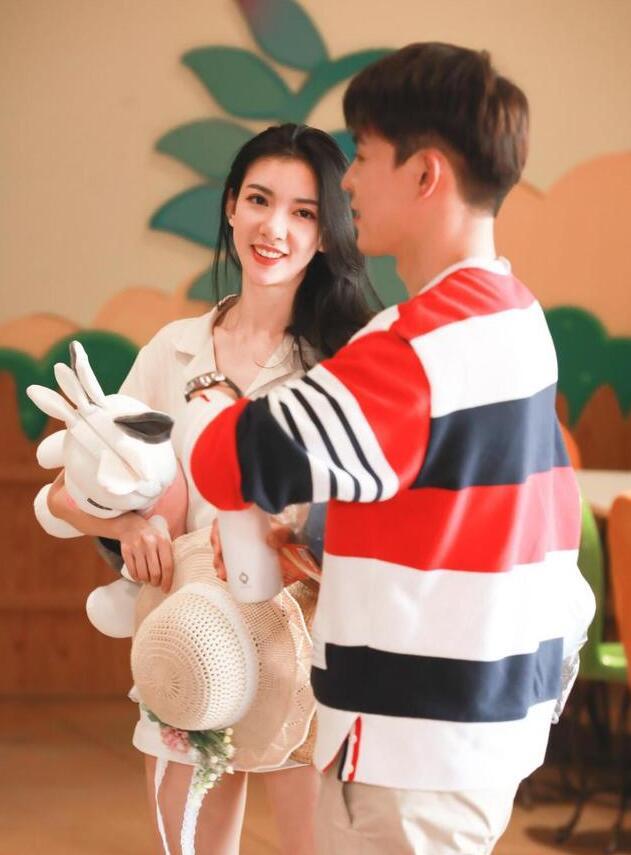 《恋梦空间》卓逸凡移情别恋,成年人的爱情观:不合适"果断"分