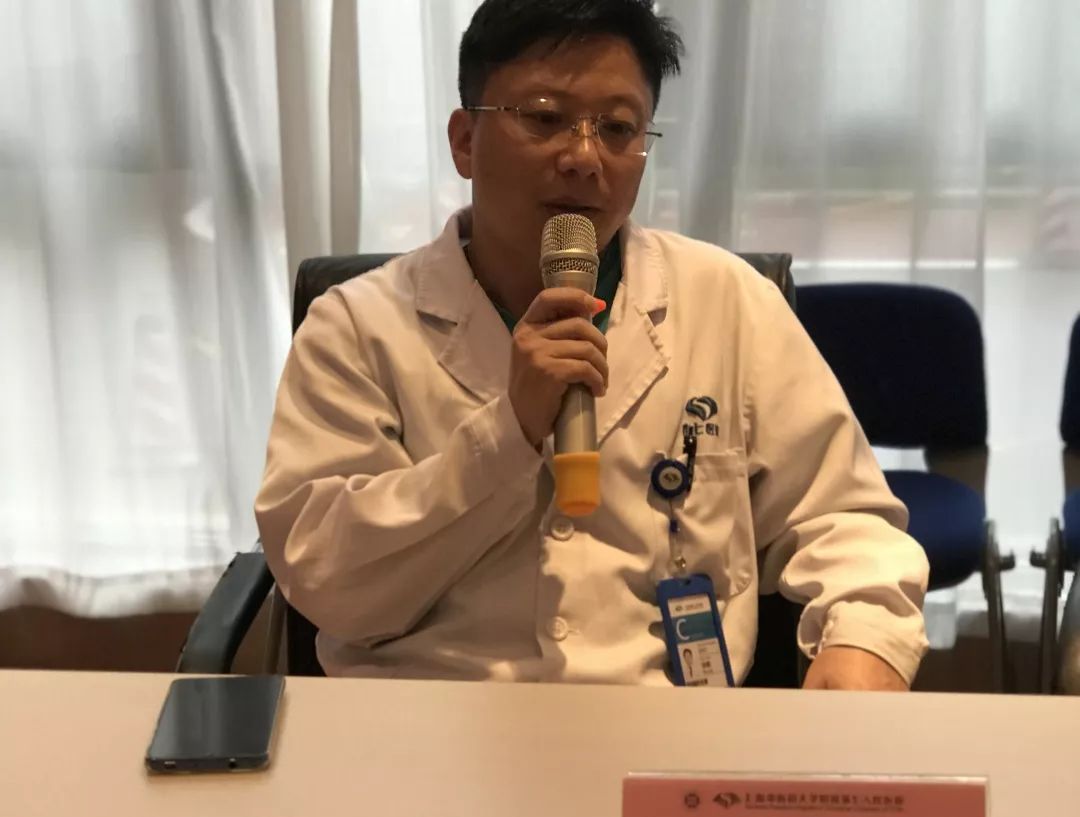 烧伤整形科徐顺主任点评静配中心薛雯护士长汇报静配中心罗兰主任点评