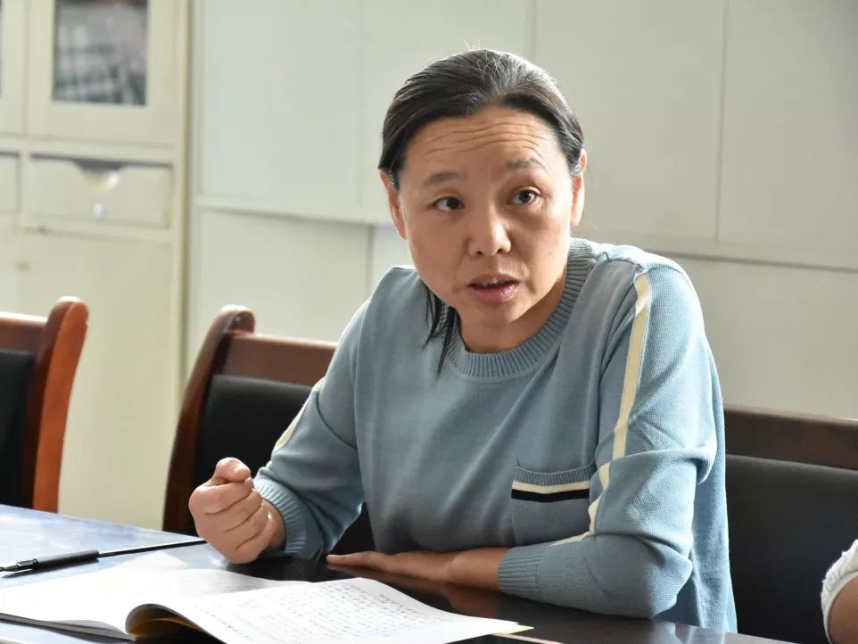 化学组何琼老师从三色笔记法,考后整理错题本,课前检查课后督促等方面