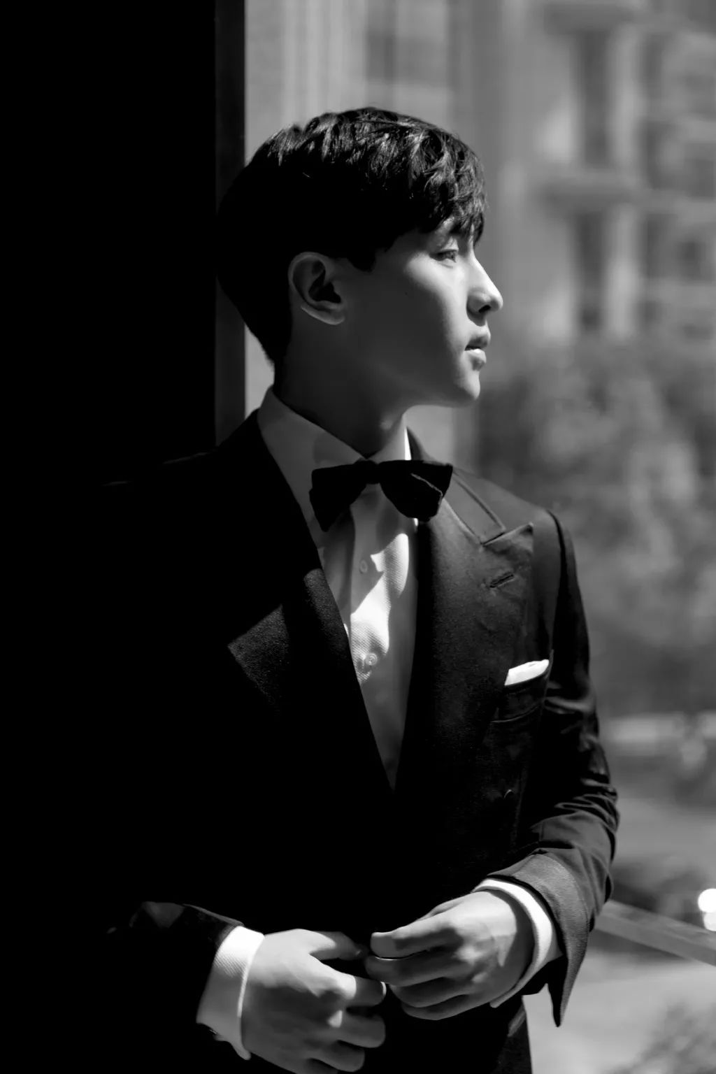 原创当暖男邓伦穿上了西装后真的太帅了可以说是a爆全场