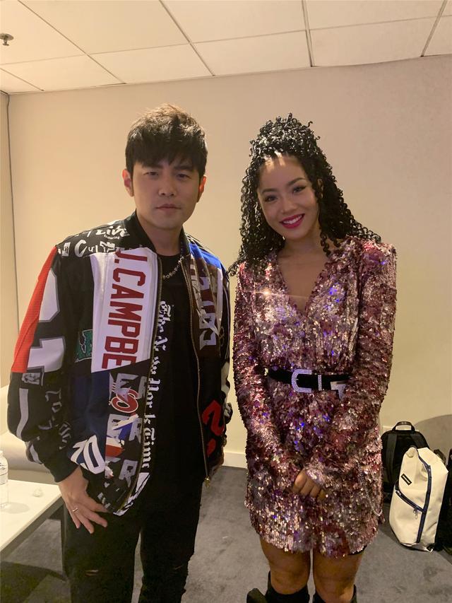 王菊成功追星周杰伦个人首专新歌9月中旬上线