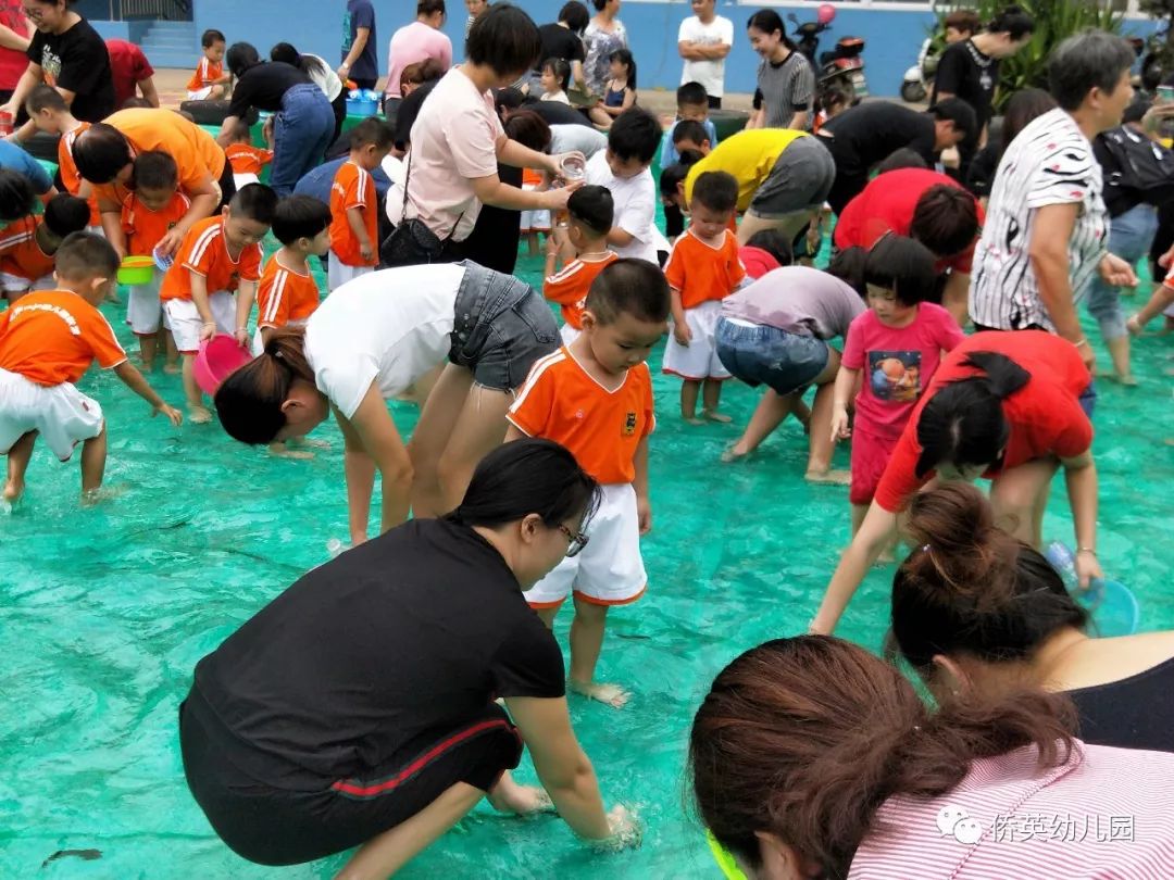 學園動態僑英幼兒園小班新生家長會暨小班捉泥鰍親子活動