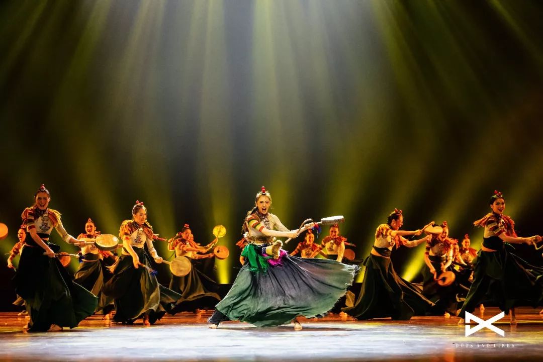 12届桃李杯专题藏族舞玄音鼓舞北京舞蹈学院编导袁媛