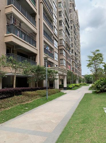 新豪轩一期小区:新豪轩一期楼层:电梯中高层面积:约103平方户型:3室2