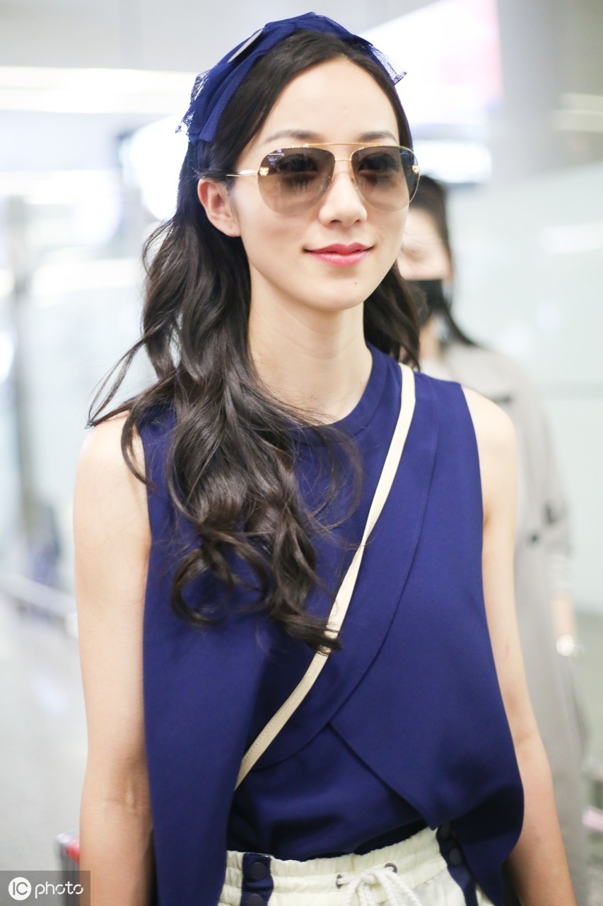 韩雪机场墨镜照,每一张都气质迷人