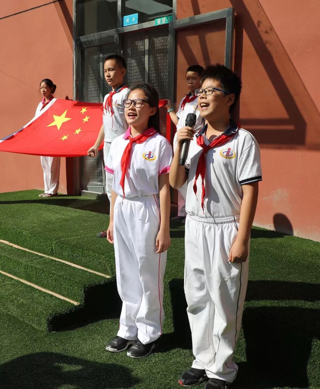 葵园头条超燃中关村一小教育集团四校区开学典礼实录唱响葵园少年最强