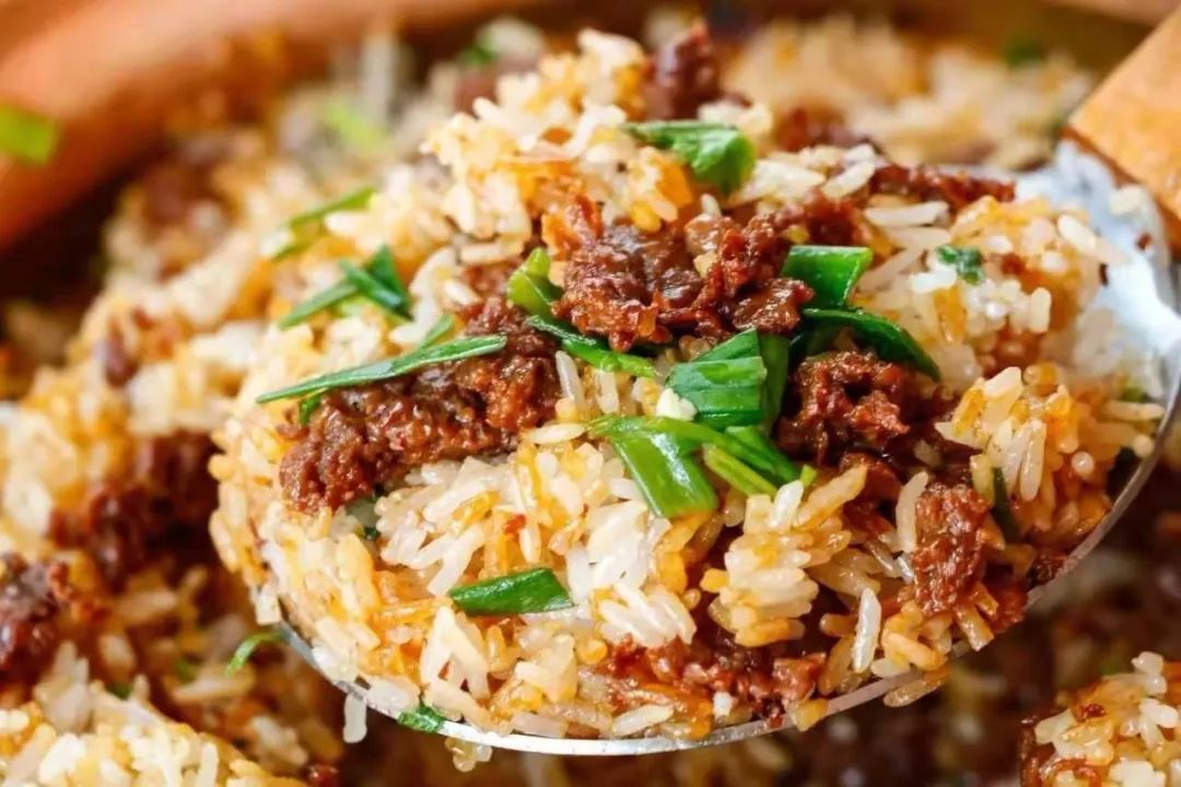 【扬名羊】开业特惠,活动期间吃羊肉火锅送羊崧饭!