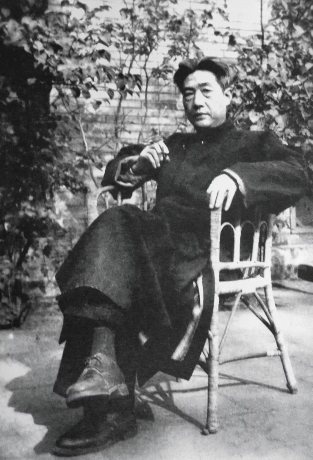 徐悲鸿是怎么样评价任伯年和张大千的?