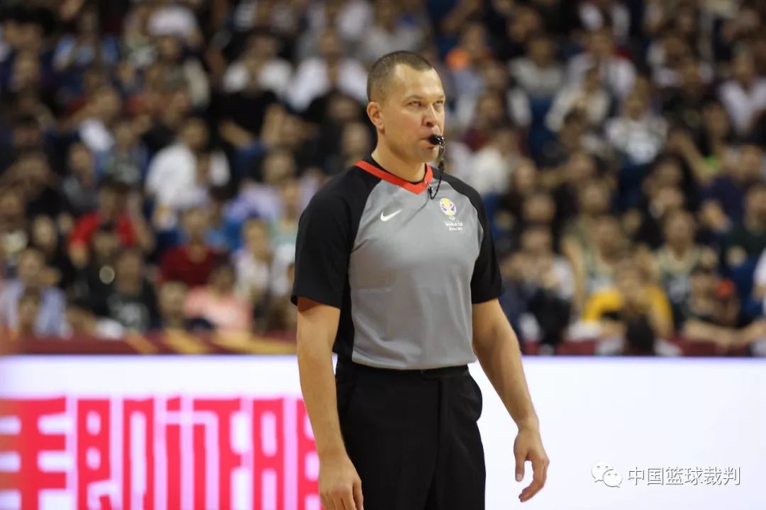 男篮世界杯南京赛区希腊vs黑山执法裁判图集
