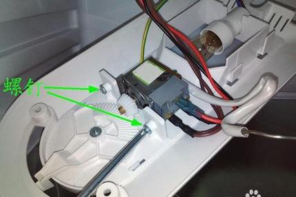 冰箱溫控器採用溫控器來控制壓縮機開停,從而調整維持電冰箱冷凍室