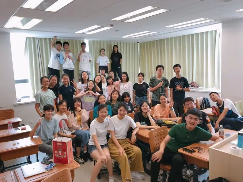 风范中学梅山高级中学罗店中学卢湾高级中学岭南中学李塔汇学校控江
