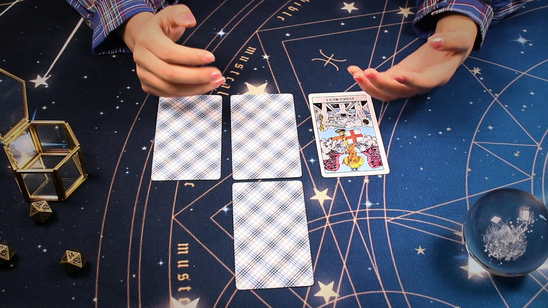 第1张牌,审判正位.